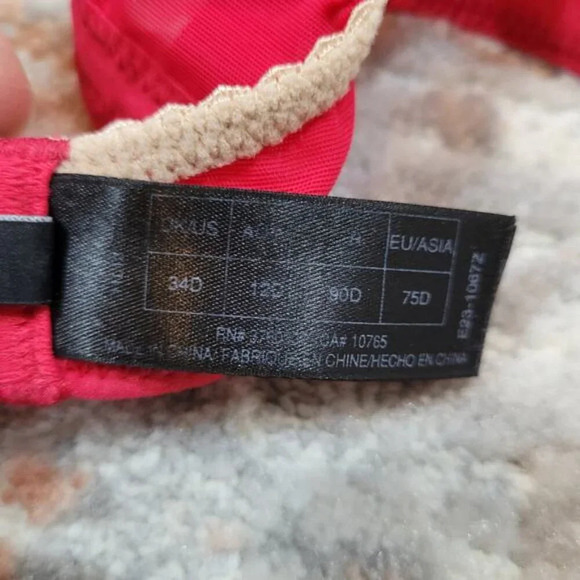 Elle Macpherson Intimates Red Lace Bra with Moulded Cups - Size 34D - Picture 6 of 6